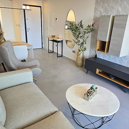 Luxury New Construction Two Bedrooms With Stunning Views *